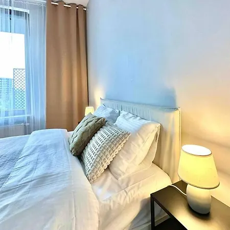 Wola Sowinskiego - Salon, Sypialnia, Balkon, Parking Apartmán *